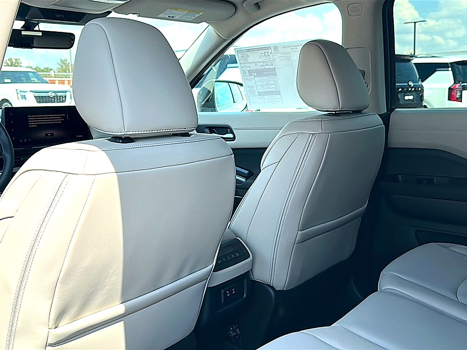 New 2026 Nissan Pathfinder SL FWD image 14