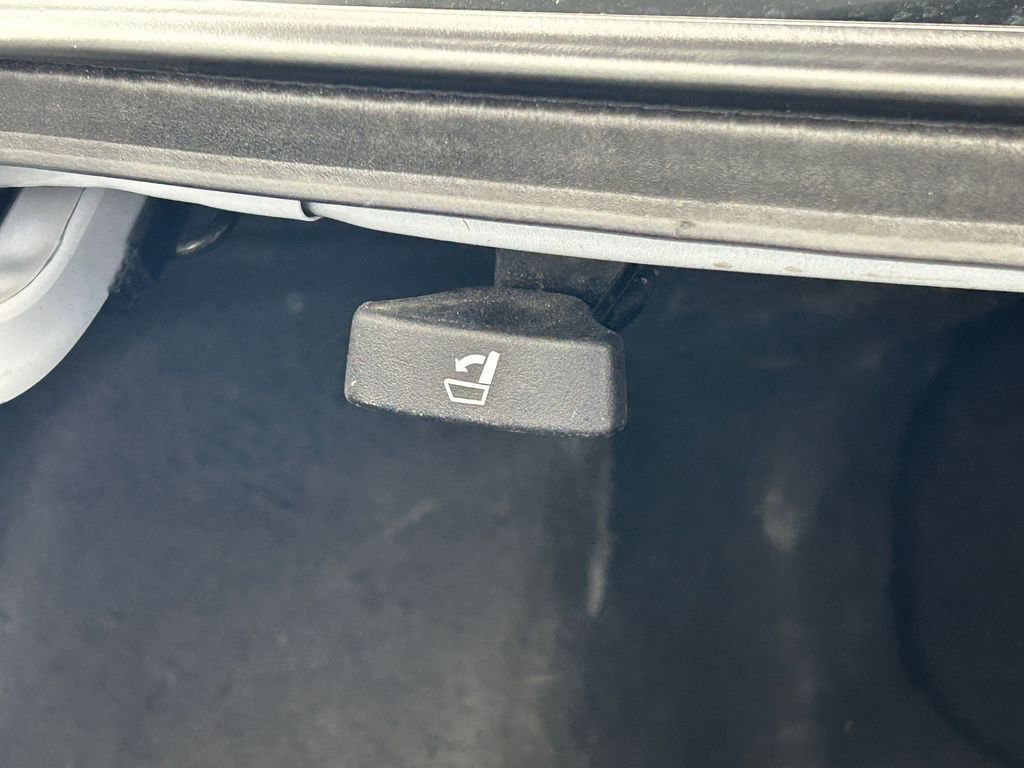 Used 2022 Honda Civic LX image 32
