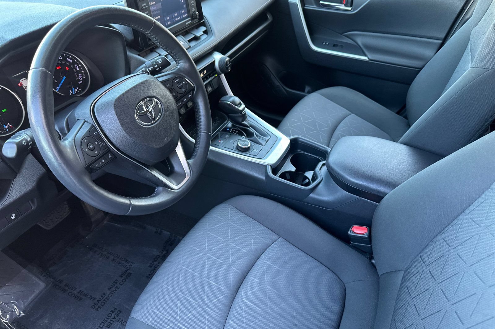 Certified 2021 Toyota RAV4 XLE w/ XLE Grade Weather Package AWD/4WD image 10