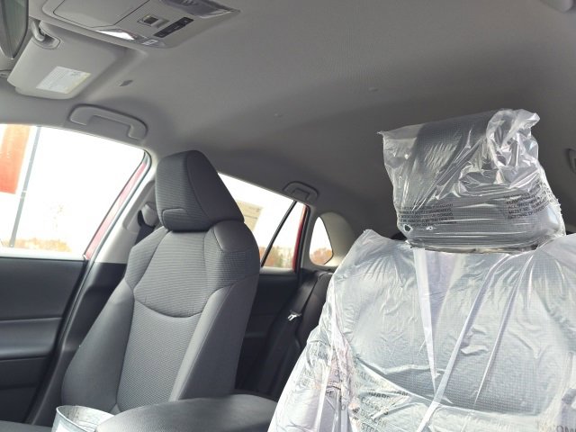 New 2025 Toyota RAV4 LE image 10