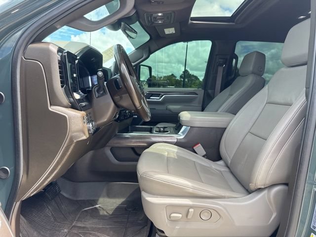 Used 2025 Chevrolet Silverado 3500 LTZ w/ LTZ Texas Edition AWD/4WD image 2