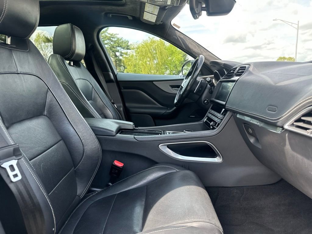 Used 2020 Jaguar F-PACE S AWD/4WD image 23