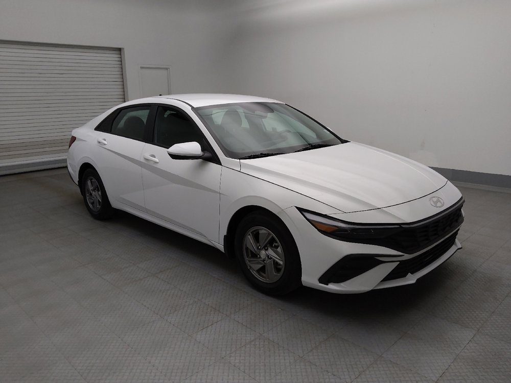 Used 2024 Hyundai Elantra SE image 11