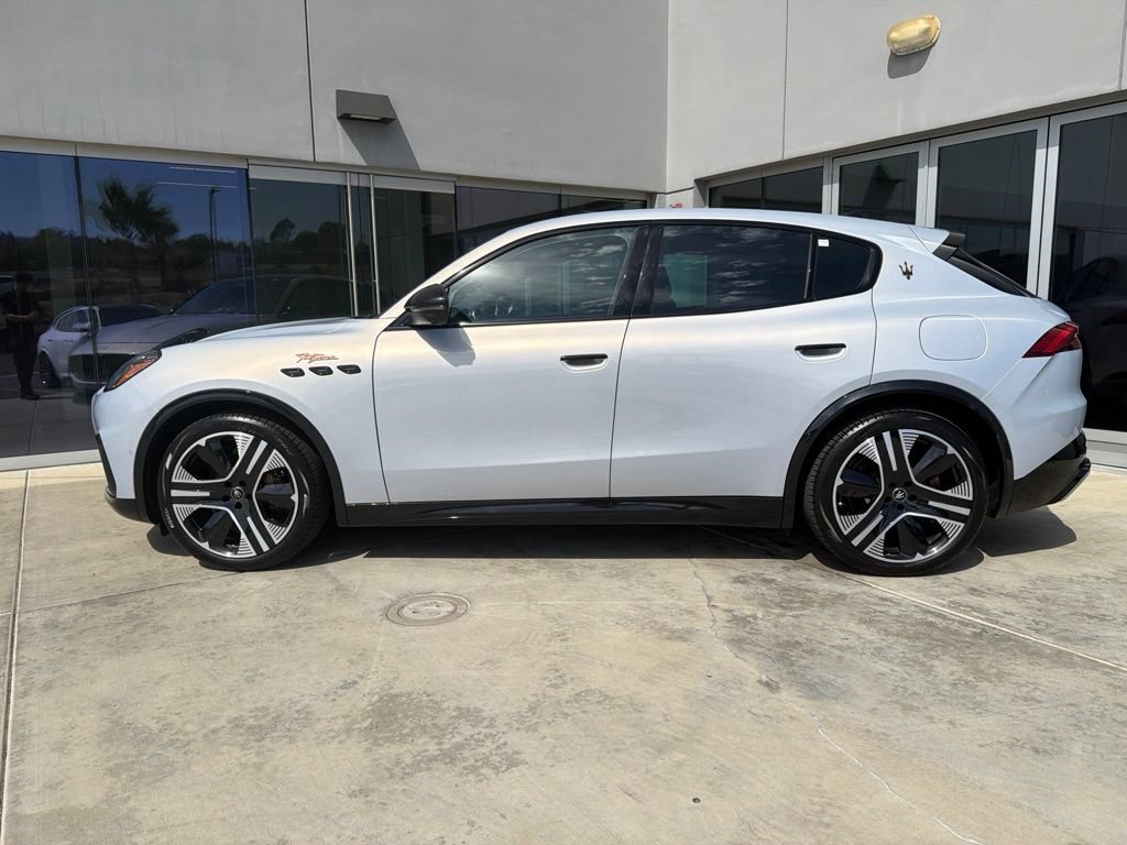 Used 2025 Maserati Grecale Folgore AWD/4WD image 4