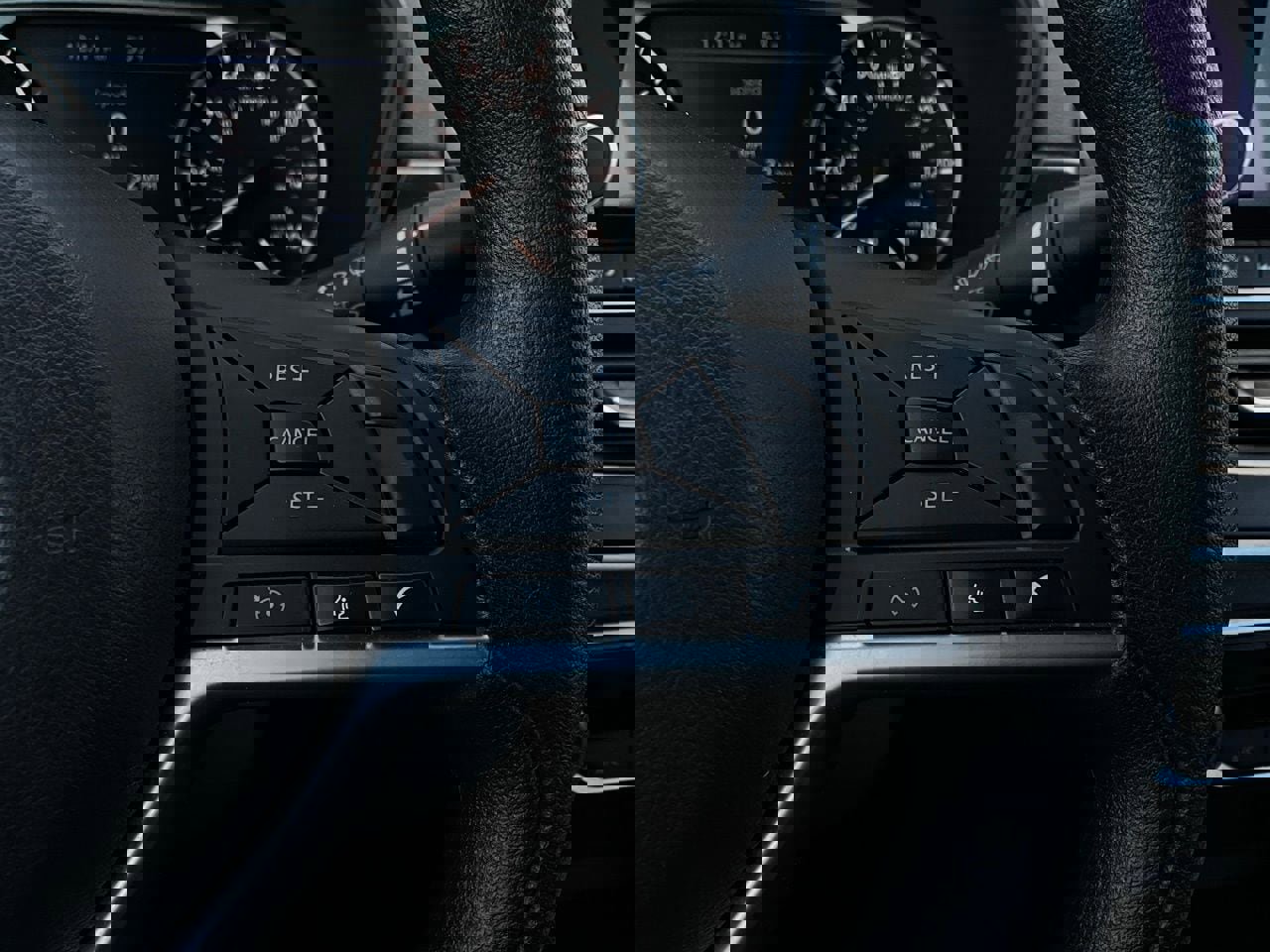 Used 2025 Nissan Altima 2.5 SV image 33