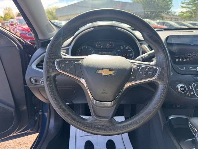 Used 2022 Chevrolet Malibu LT FWD image 24