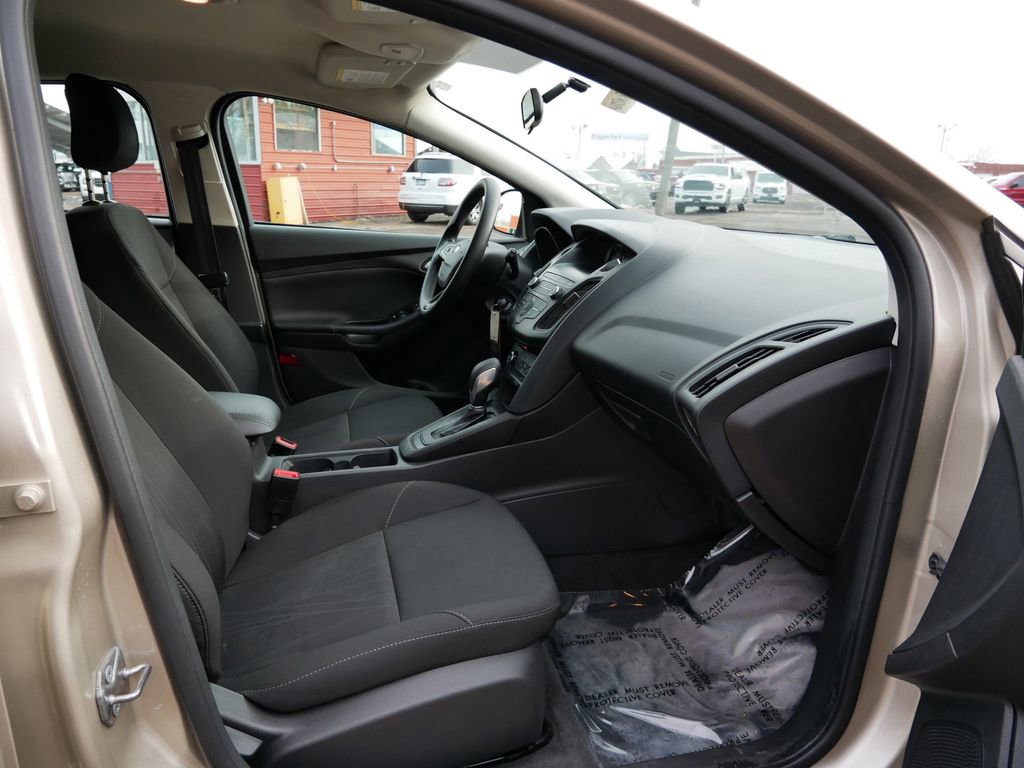 Used 2018 Ford Focus SE image 8
