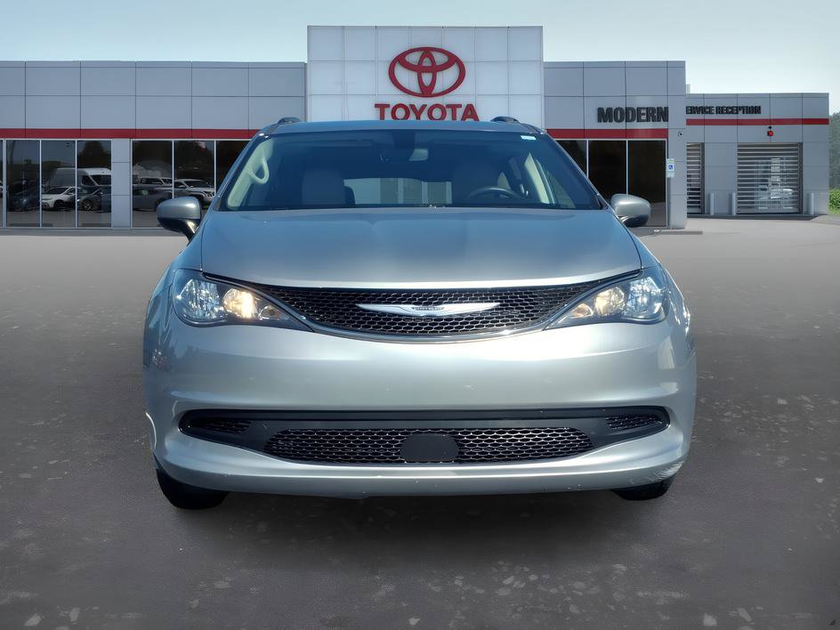 Used 2021 Chrysler Voyager Lxi FWD image 8
