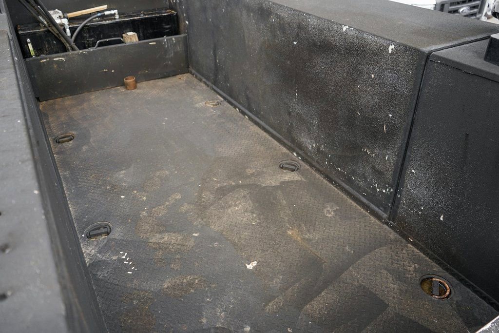 Used 2019 Ford F750 2WD Regular Cab Super Duty image 15