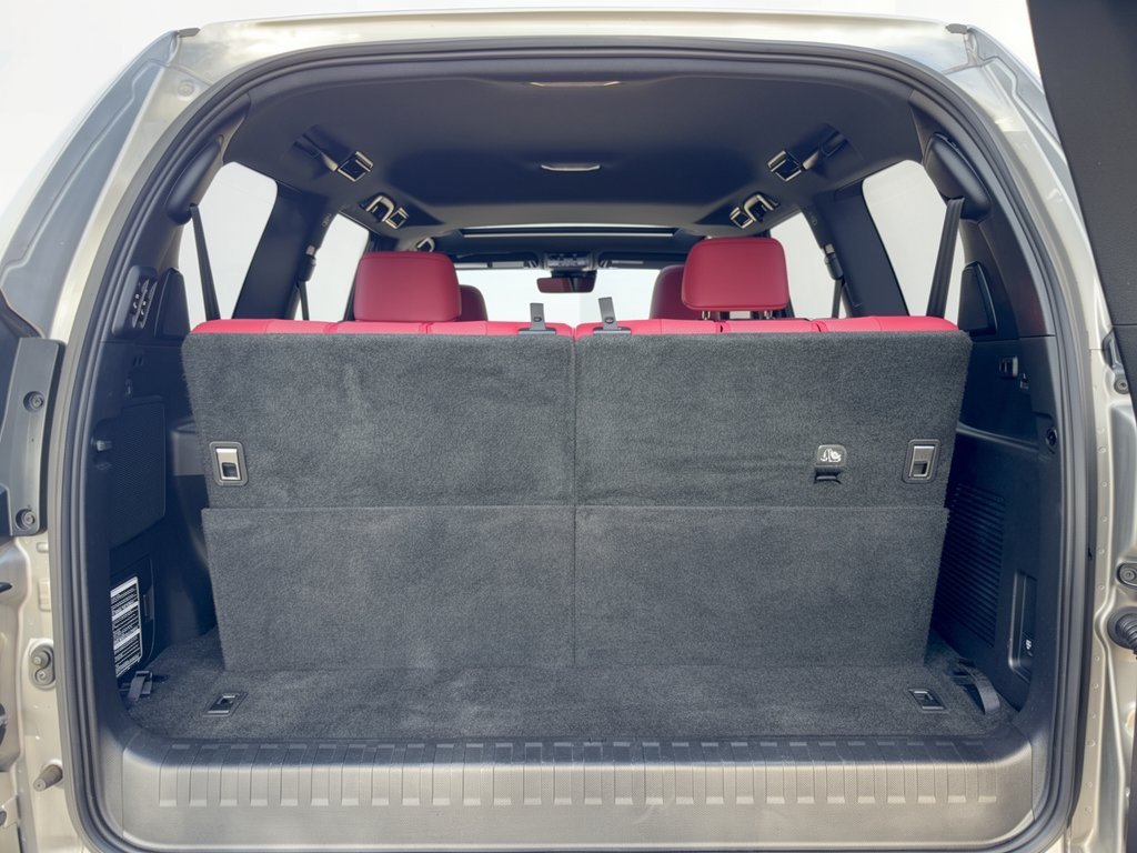 Used 2021 Lexus GX 460 Premium w/ Accessory Package AWD/4WD image 25