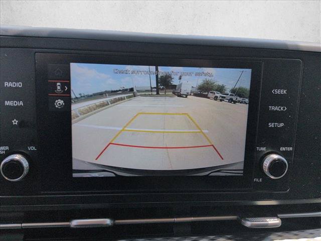 Used 2023 Kia Carnival LX FWD image 13