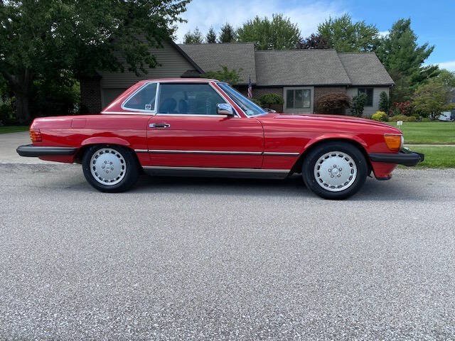 Used 1988 Mercedes-Benz 560 SL image 2