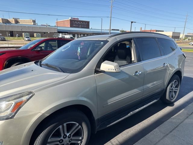 Used 2017 Chevrolet Traverse LT AWD/4WD image 1