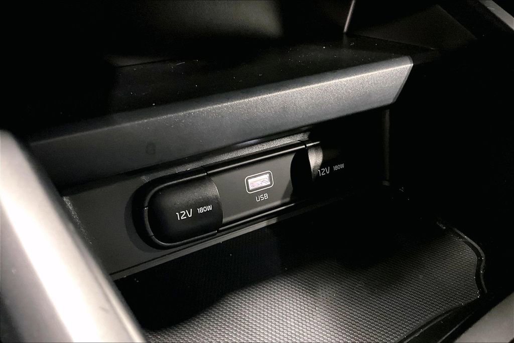 Used 2025 Kia Soul LX w/ LX Technology Package image 30
