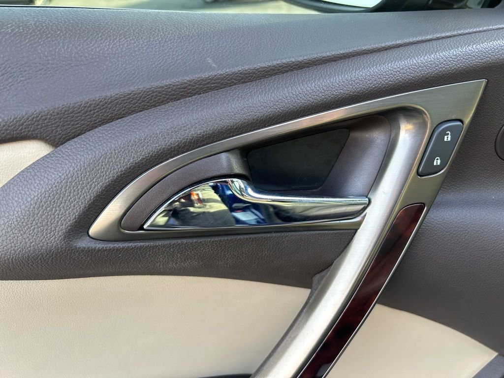 Used 2013 Buick Verano Premium image 16