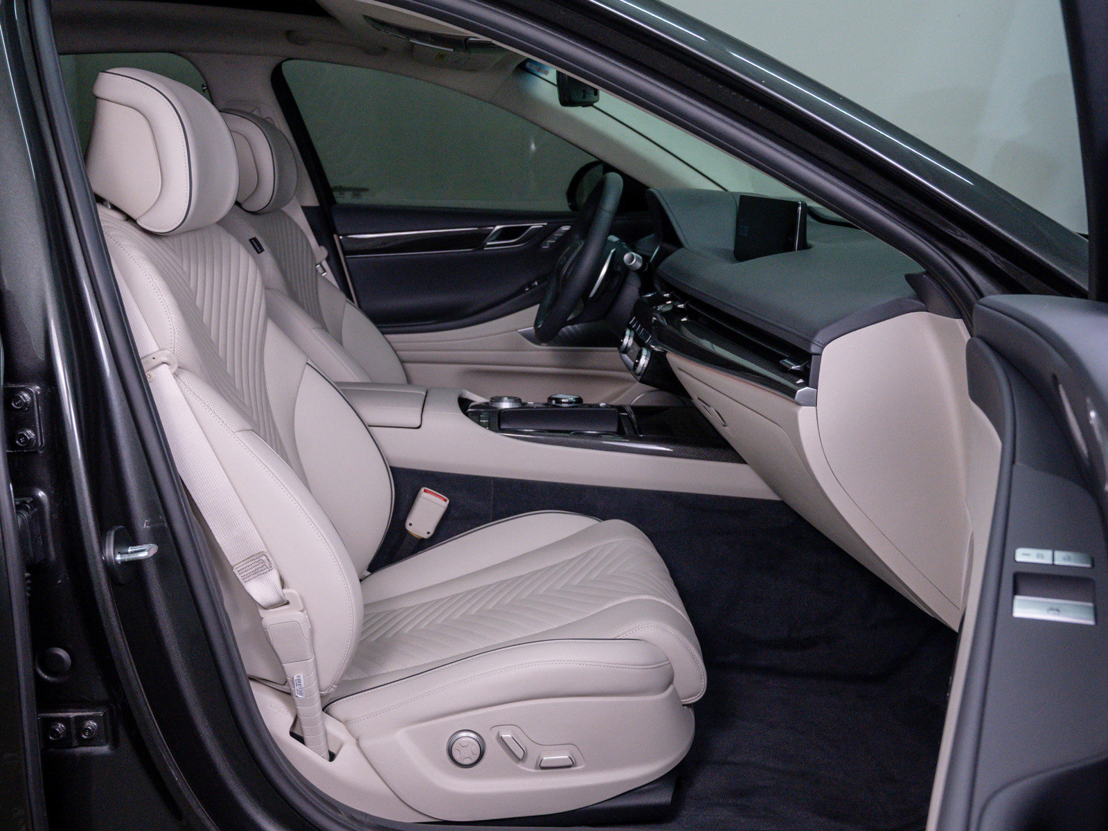 Used 2024 Genesis G80 3.5T Sport w/ Sport Prestige Package AWD/4WD image 10