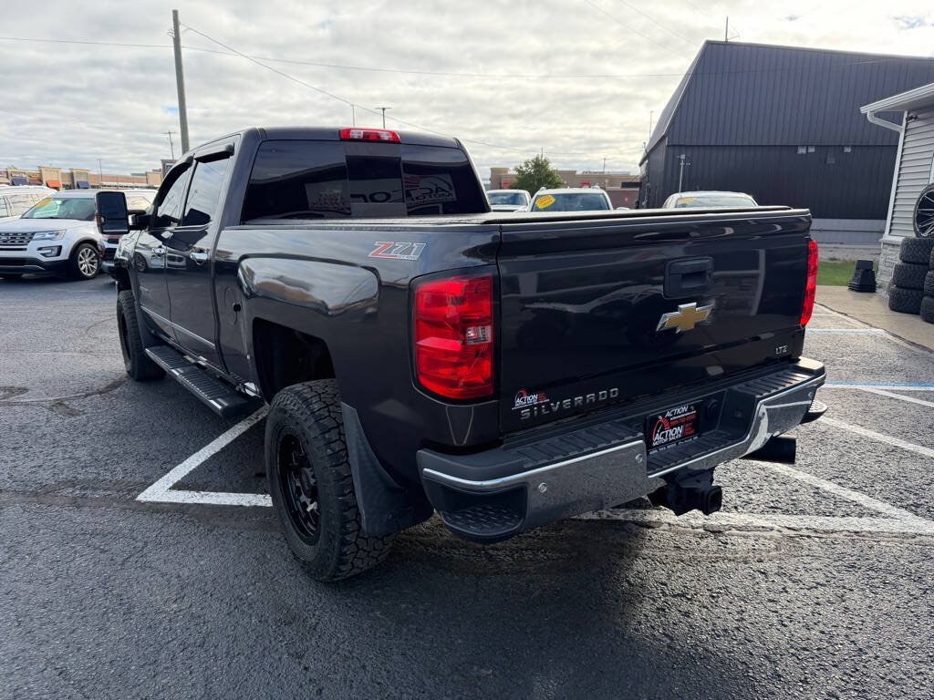 Used 2016 Chevrolet Silverado 2500 LTZ w/ LTZ Plus Package AWD/4WD image 3