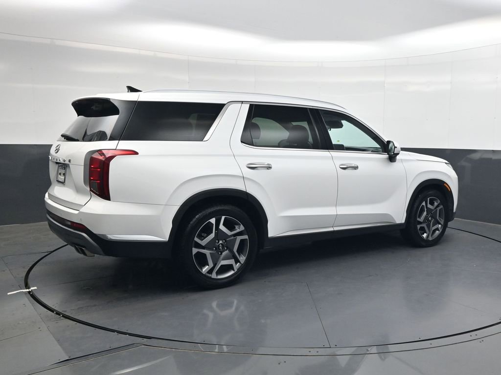 Used 2024 Hyundai Palisade Limited image 4