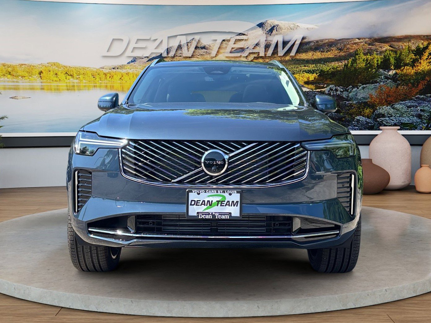 New 2026 Volvo XC90 T8 Plus w/ Protection Package Premier AWD/4WD image 8