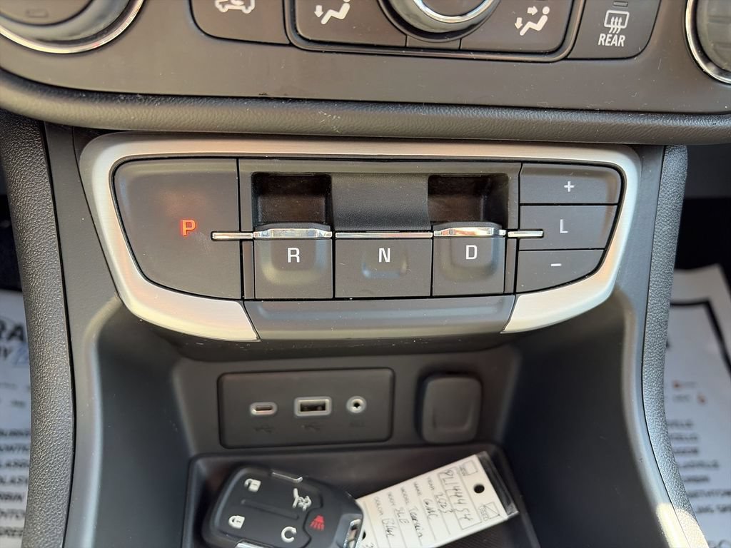 Used 2023 GMC Terrain SLE w/ Driver Convenience Package FWD image 19