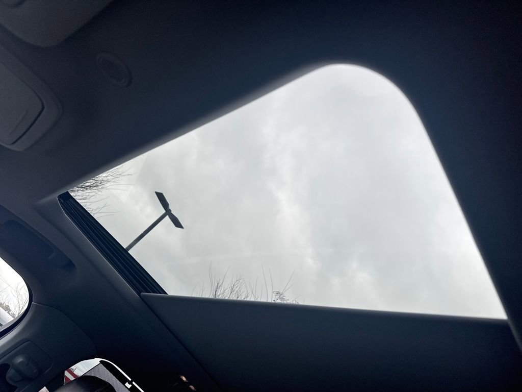 Used 2023 Ford Explorer Limited w/ Limited Technology Package image 23