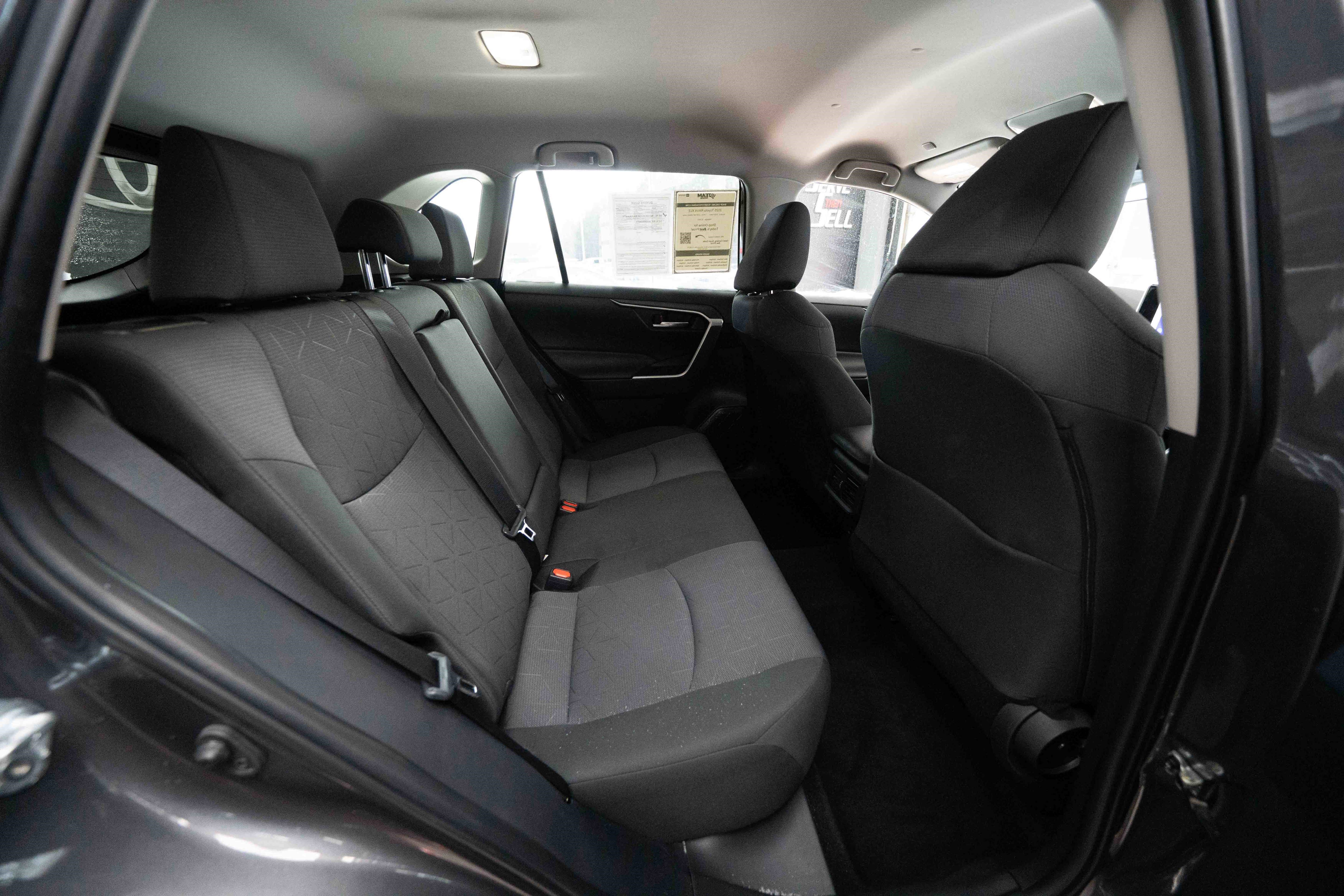 Used 2025 Toyota RAV4 XLE image 25