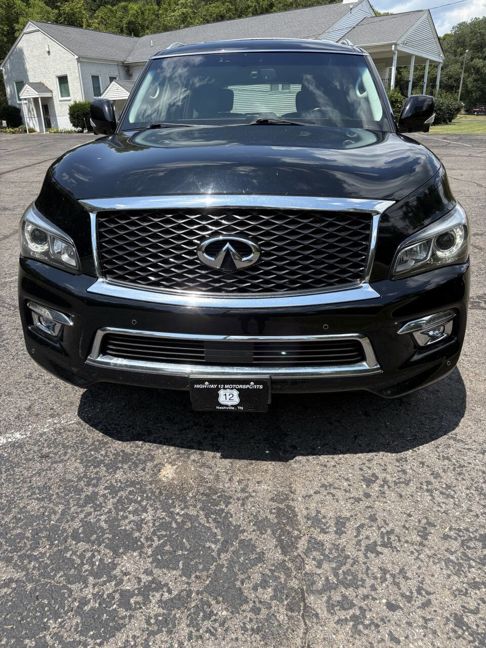 Used 2017 INFINITI QX80 4WD image 2