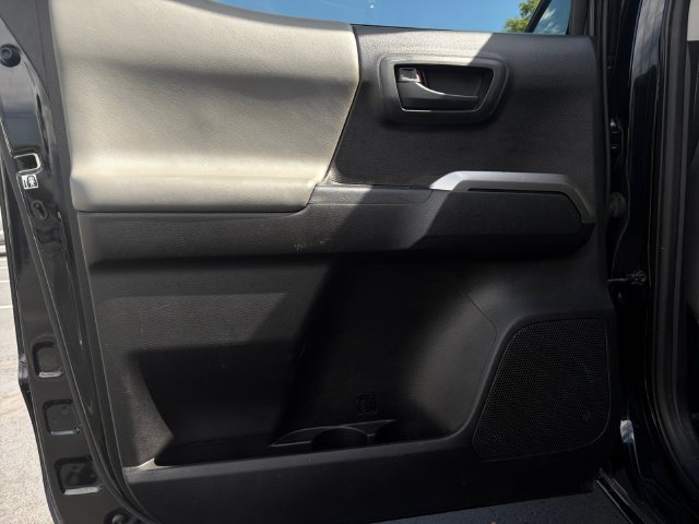 Used 2019 Toyota Tacoma SR5 AWD/4WD image 35