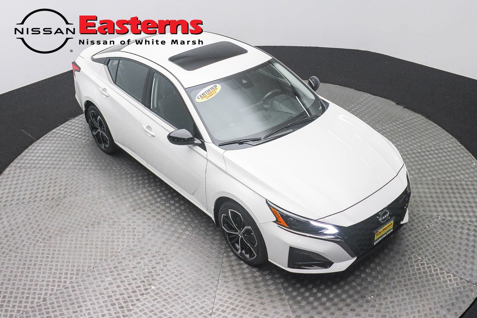 Used 2023 Nissan Altima 2.5 SR w/ SR Premium Package AWD/4WD image 3