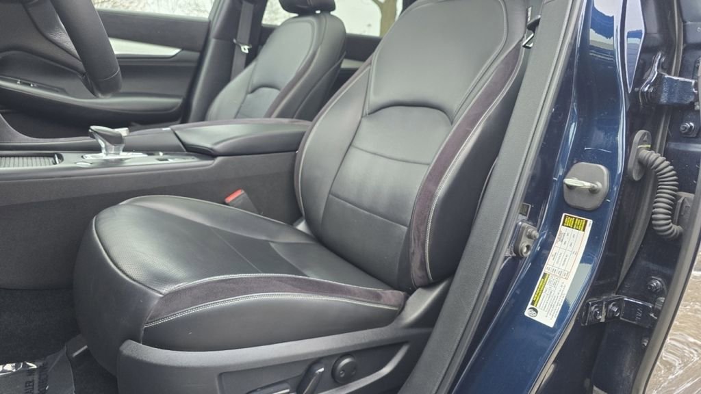 Used 2019 INFINITI QX50 Essential w/ Sensory Package image 23