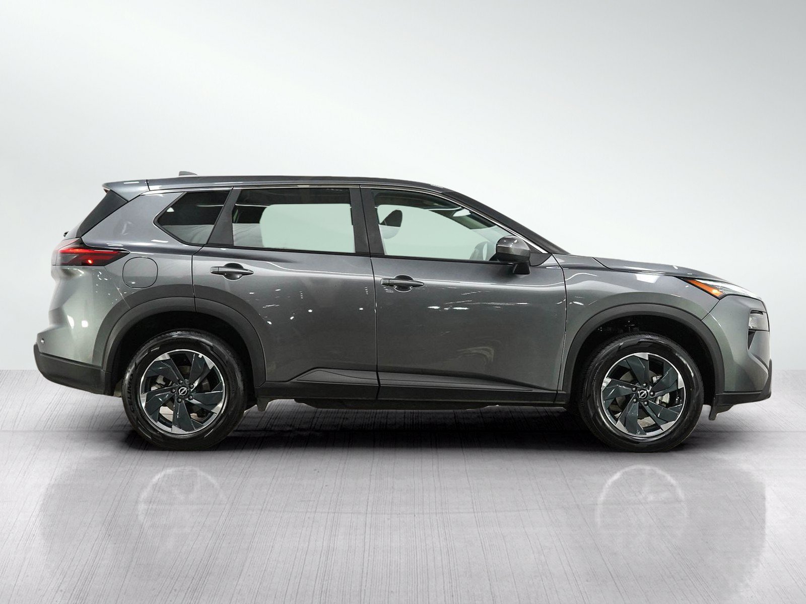 Used 2026 Nissan Rogue SV AWD/4WD image 6