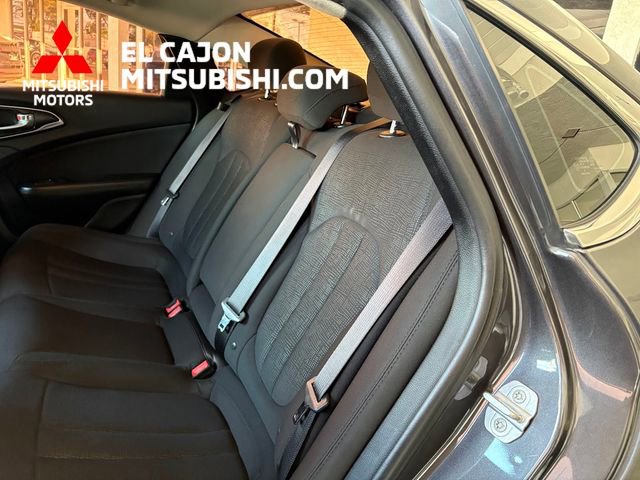 Used 2016 Chrysler 200 Limited w/ Convenience Group image 14