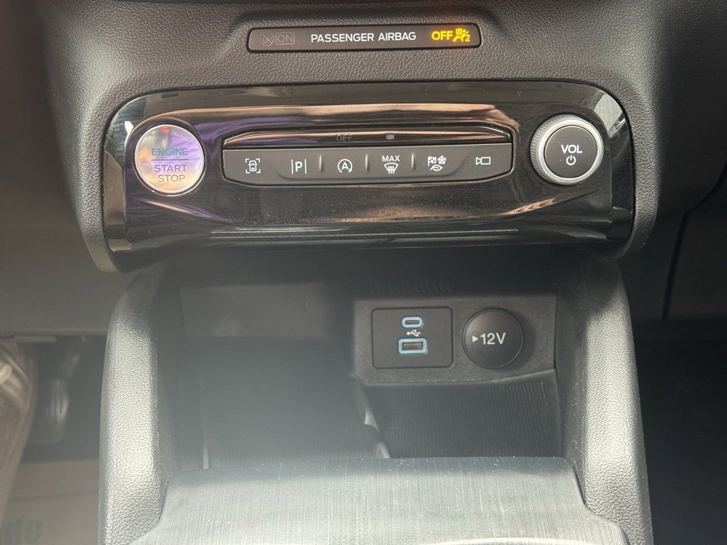 Used 2023 Ford Escape Platinum image 15