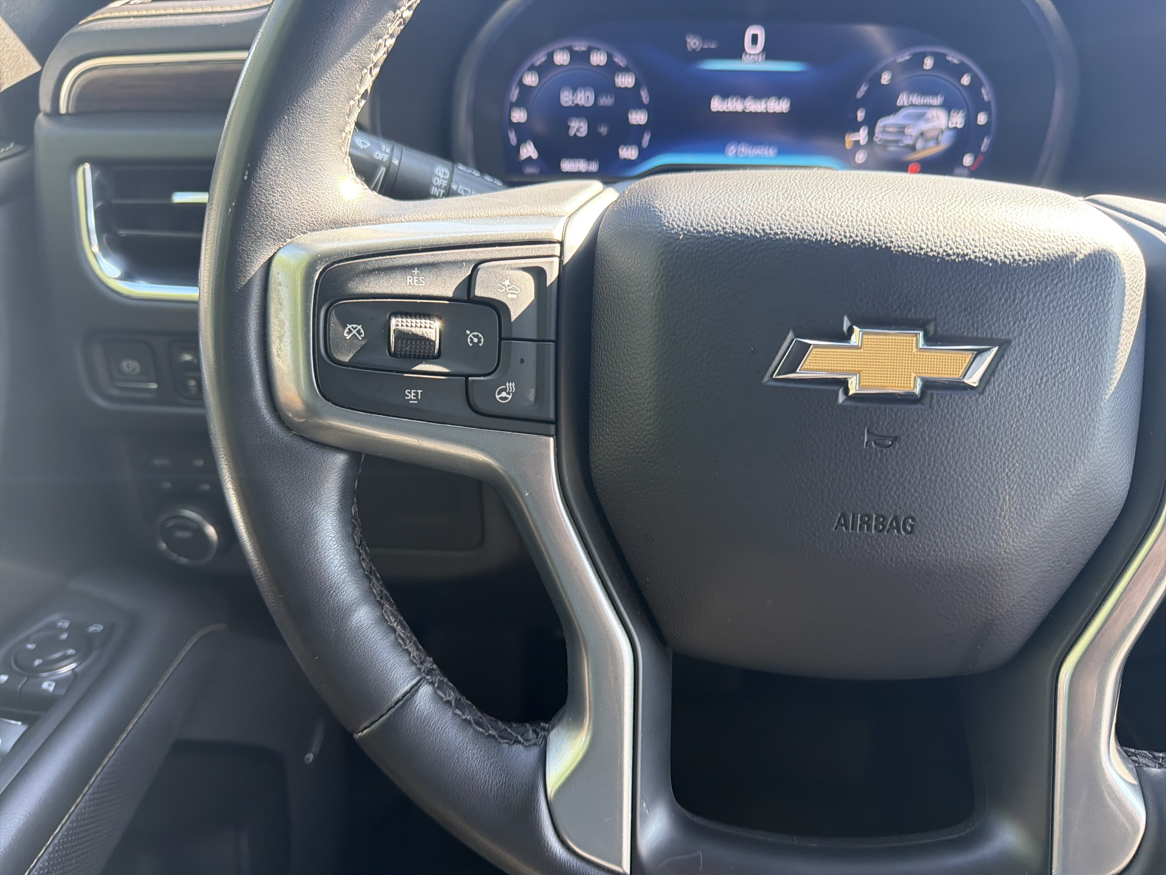 Used 2023 Chevrolet Suburban Premier AWD/4WD image 19