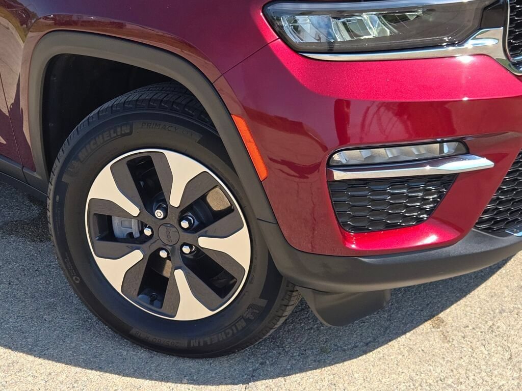 Certified 2022 Jeep Grand Cherokee Limited 4xe AWD/4WD image 6