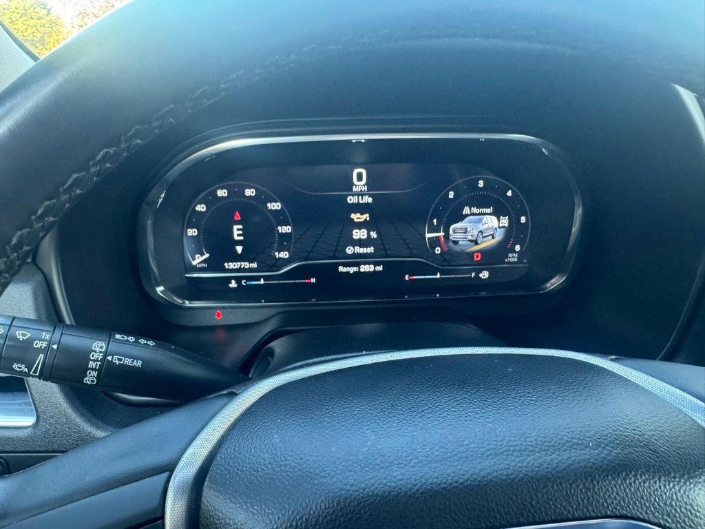 Used 2023 GMC Yukon SLT w/ SLT Premium Package image 22