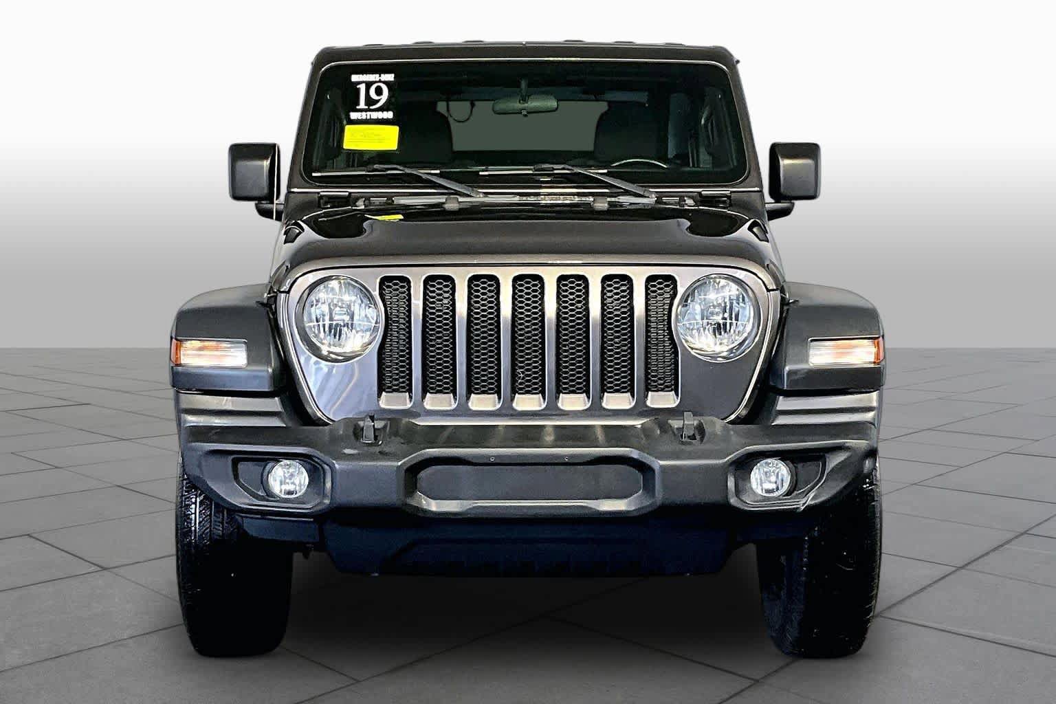 Used 2019 Jeep Wrangler Sport AWD/4WD image 4