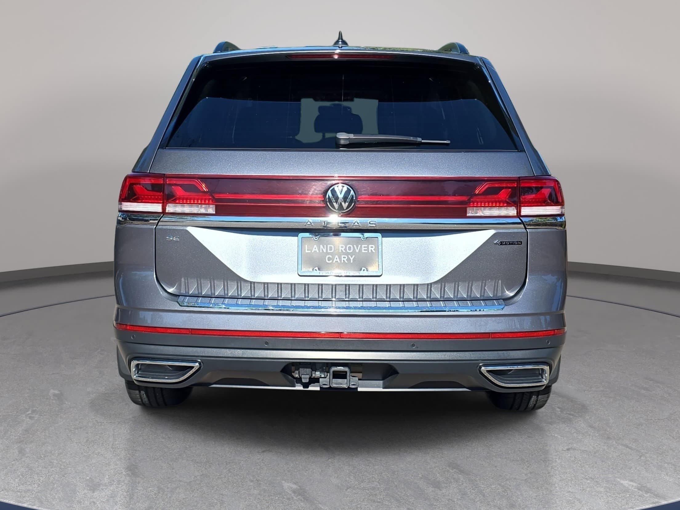 Used 2024 Volkswagen Atlas SE AWD/4WD image 6