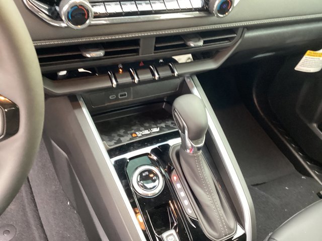 New 2025 Chevrolet Colorado LT w/ LT Convenience Package image 18