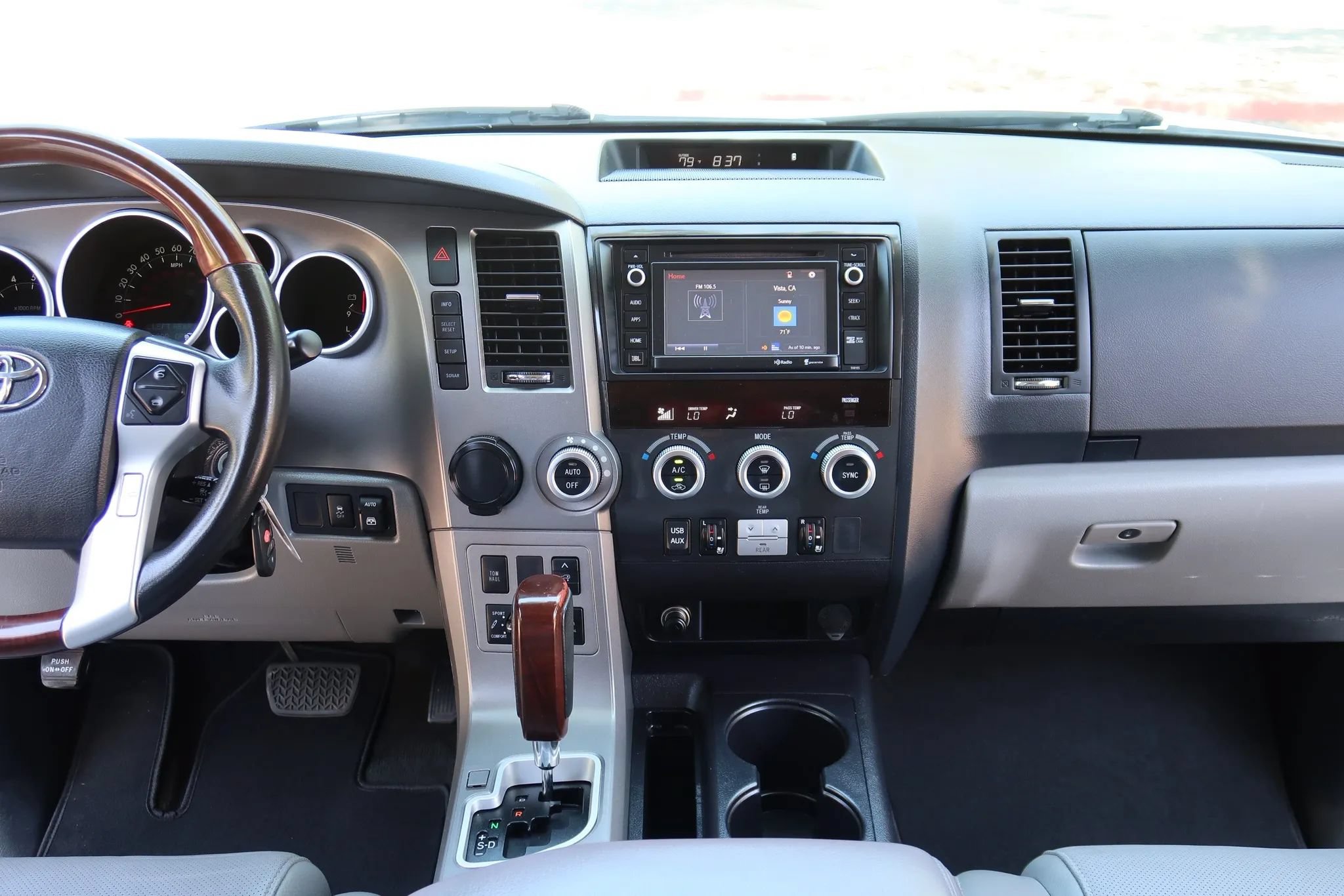 Used 2016 Toyota Sequoia Platinum RWD image 28