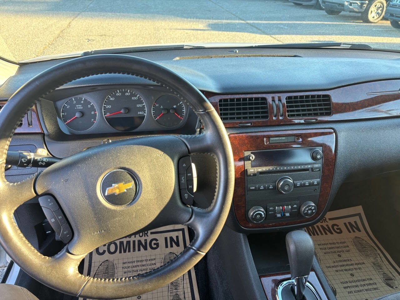Used 2011 Chevrolet Impala LT image 12
