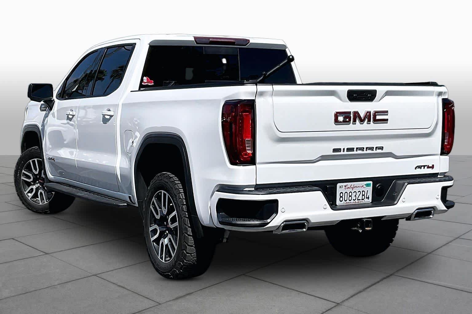 Used 2024 GMC Sierra 1500 AT4 w/ AT4 Premium Package AWD/4WD image 11