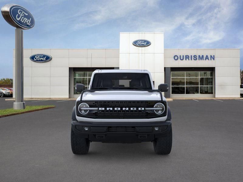 New 2025 Ford Bronco Outer Banks image 2