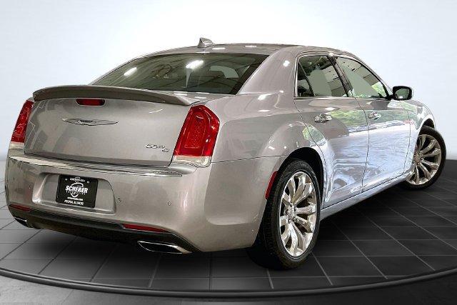 Used 2017 Chrysler 300 C w/ Safetytec Plus Group RWD image 2