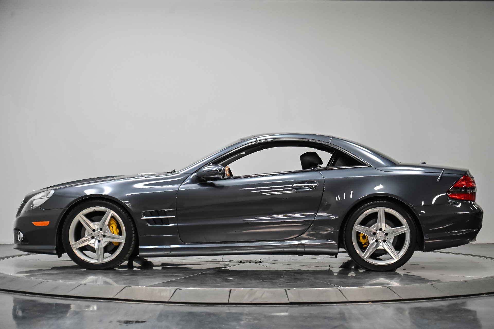 Used 2009 Mercedes-Benz SL 550 image 17