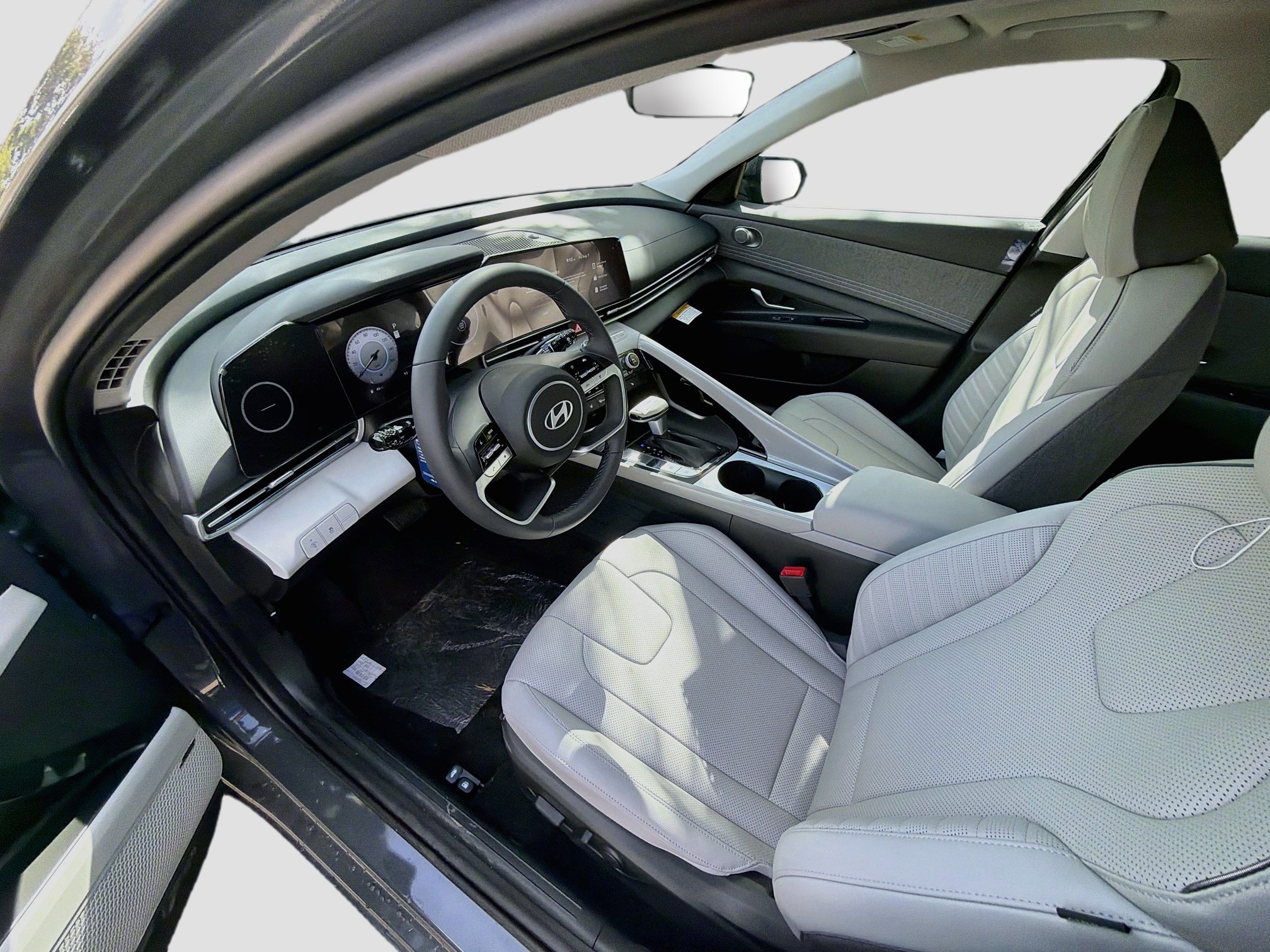 New 2026 Hyundai Elantra Limited FWD image 7