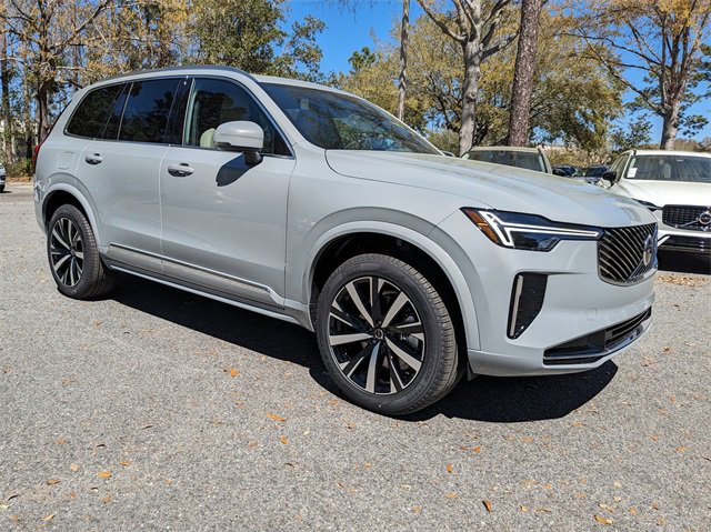 New 2025 Volvo XC90 B6 Core image 2