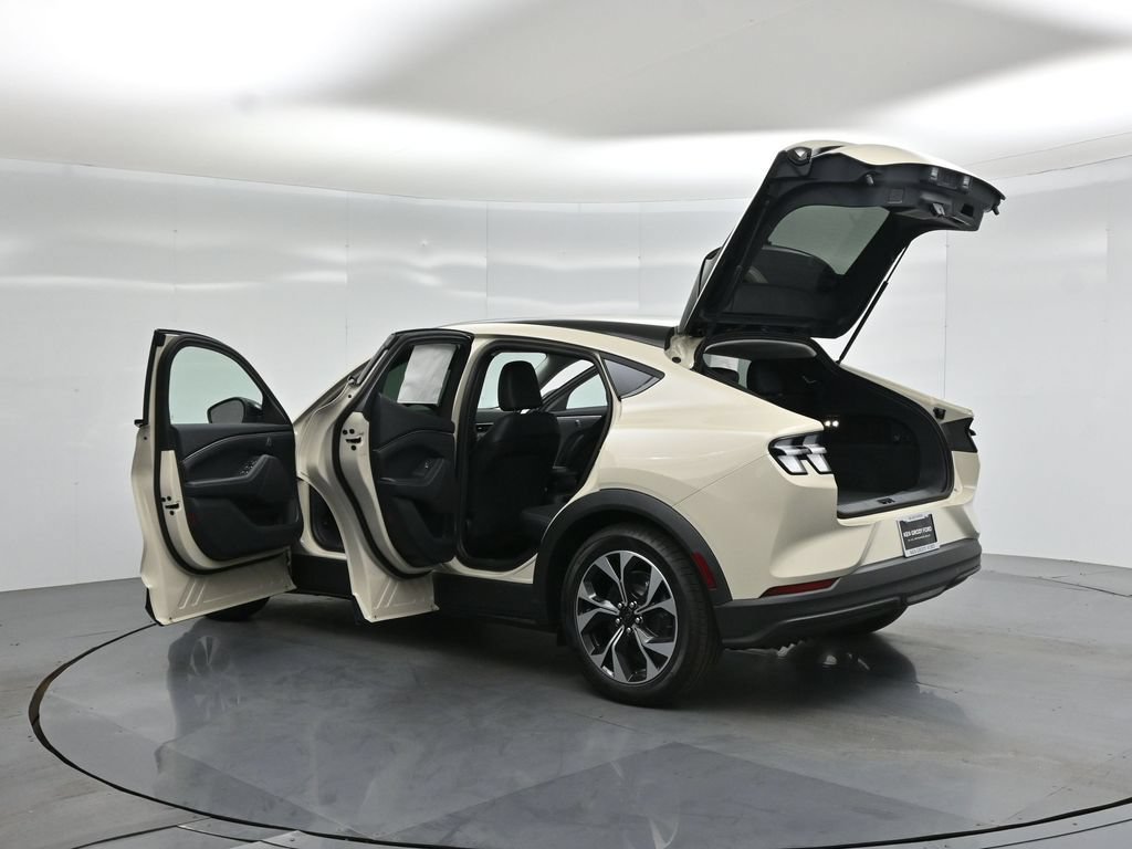 New 2026 Ford Mustang Mach-E Select RWD image 31