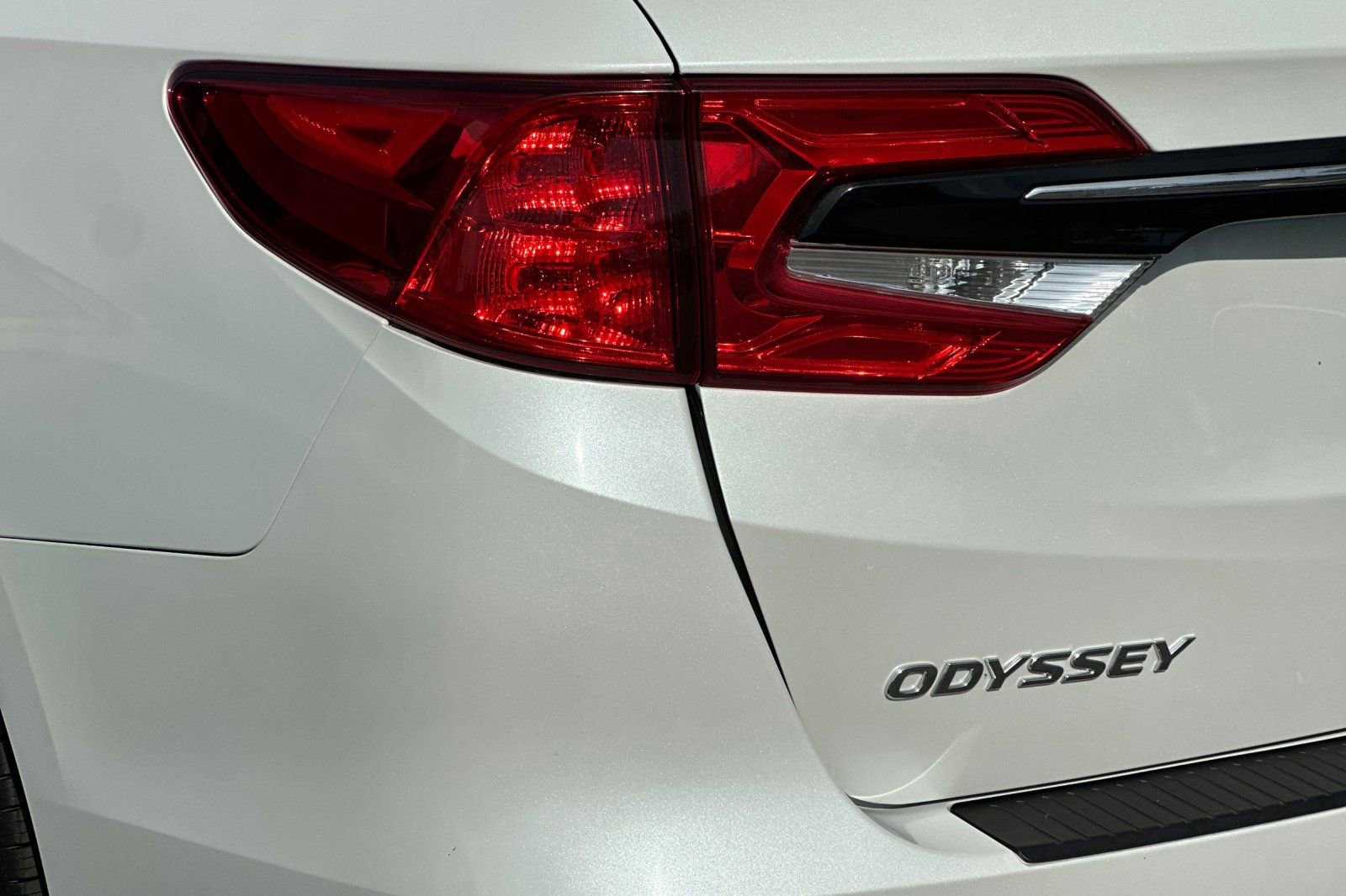 Used 2023 Honda Odyssey EX-L image 38