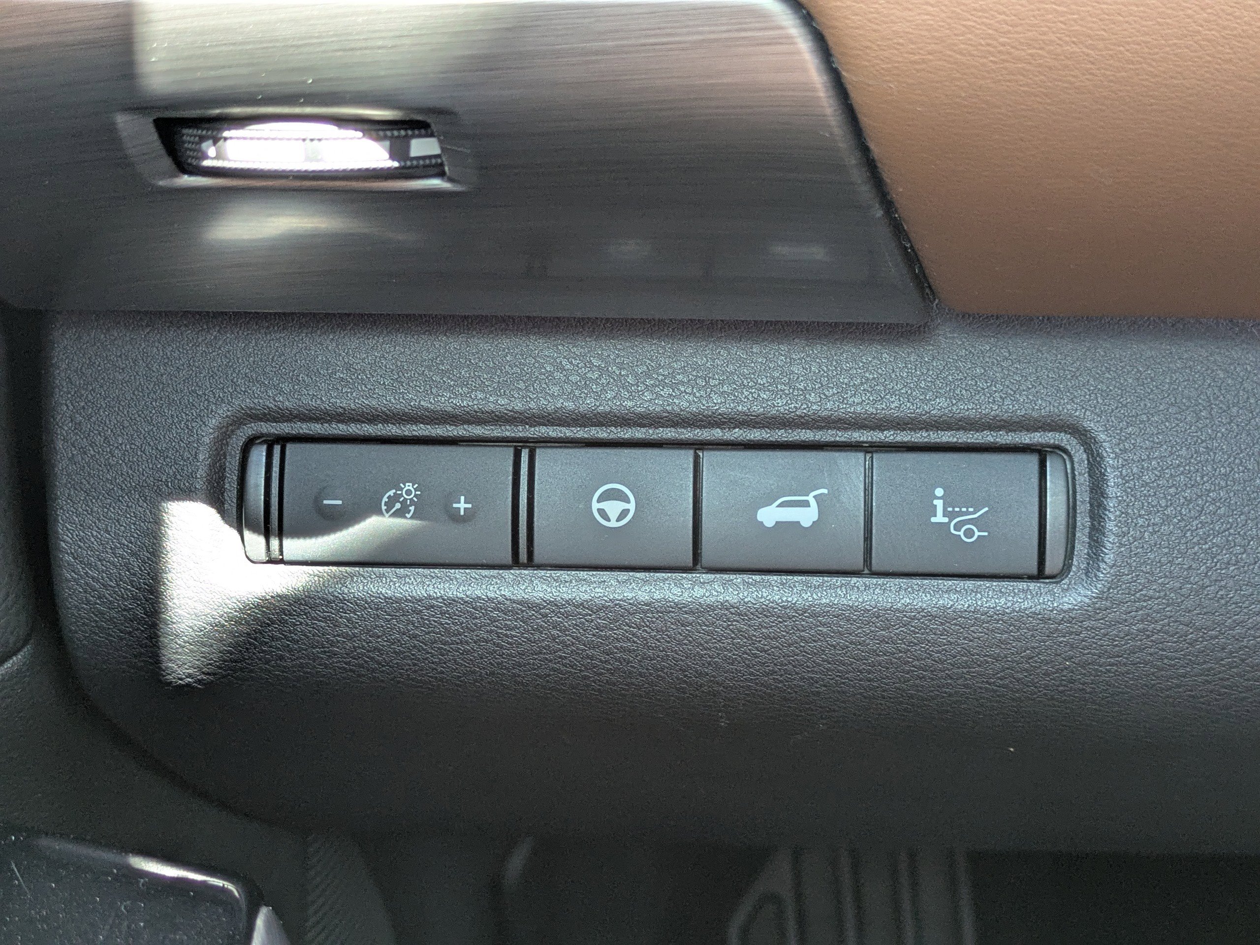 Used 2022 Nissan Pathfinder Platinum w/ Cargo Package AWD/4WD image 21